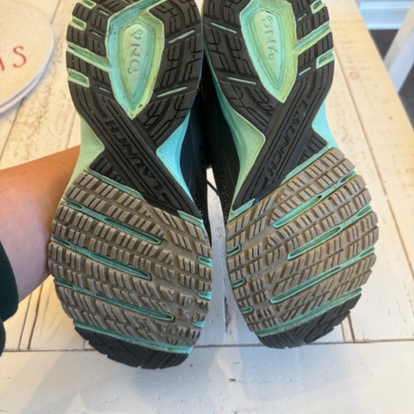Women’s Brooks Launch 4 Running Shoe - Picture 5 of 5